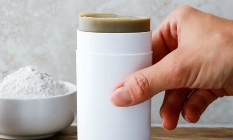 De ce deodorantele convenționale sunt problematice – și cum să-ți faci propriul deodorant natural non-toxic