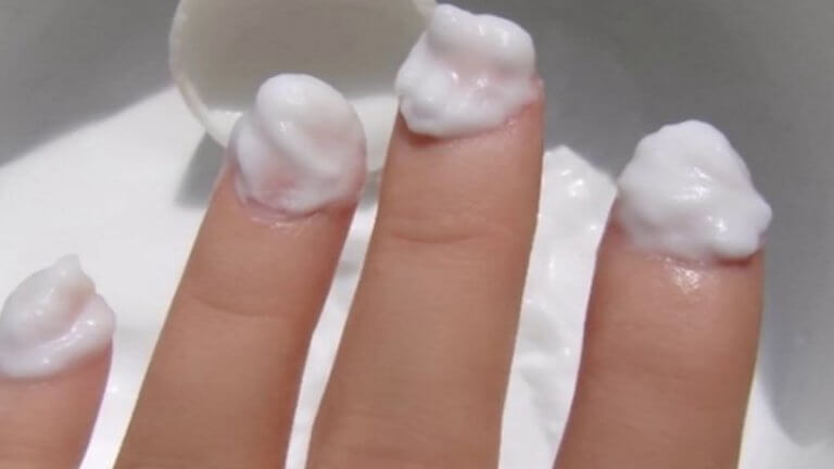 Remediu natural pentru ciuperca unghiilor cu bicarbonat de sodiu