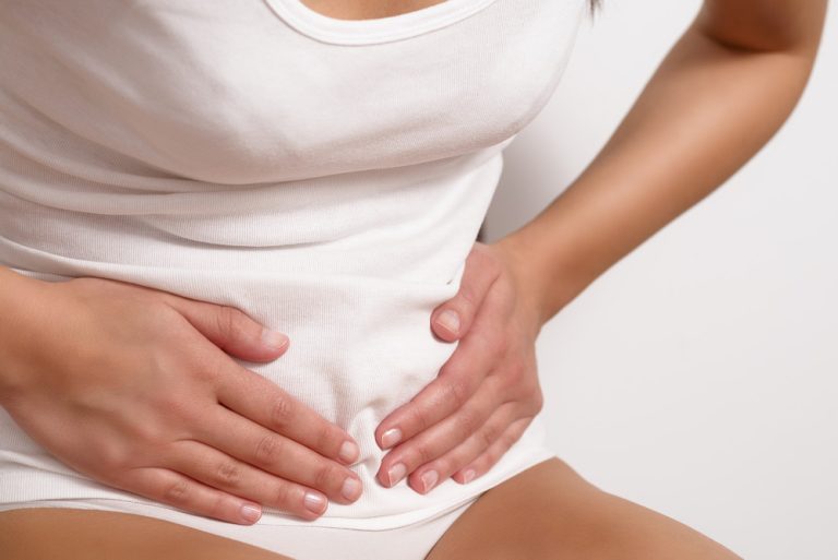 Durere pelvina la femei: Cauze, diagnostic si tratament