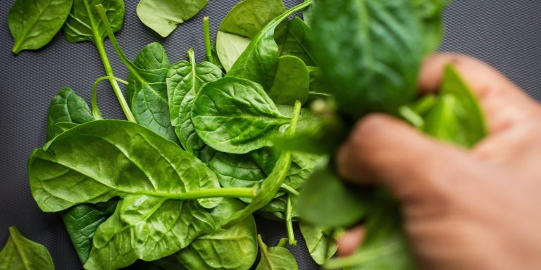 Aceste 10 alimente fiecare femeie ar trebui sa le consume in mod regulat!
